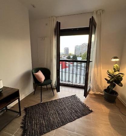 Апартаменты Perla Apartament Бухарест Экстерьер фото