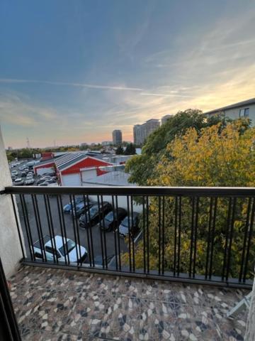 Апартаменты Perla Apartament Бухарест Экстерьер фото