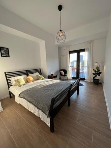 Апартаменты Perla Apartament Бухарест Экстерьер фото